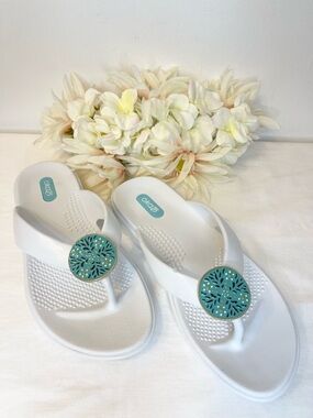 Oka-B Flip Flops with Teal Medallions Size Small 5.5-6.5